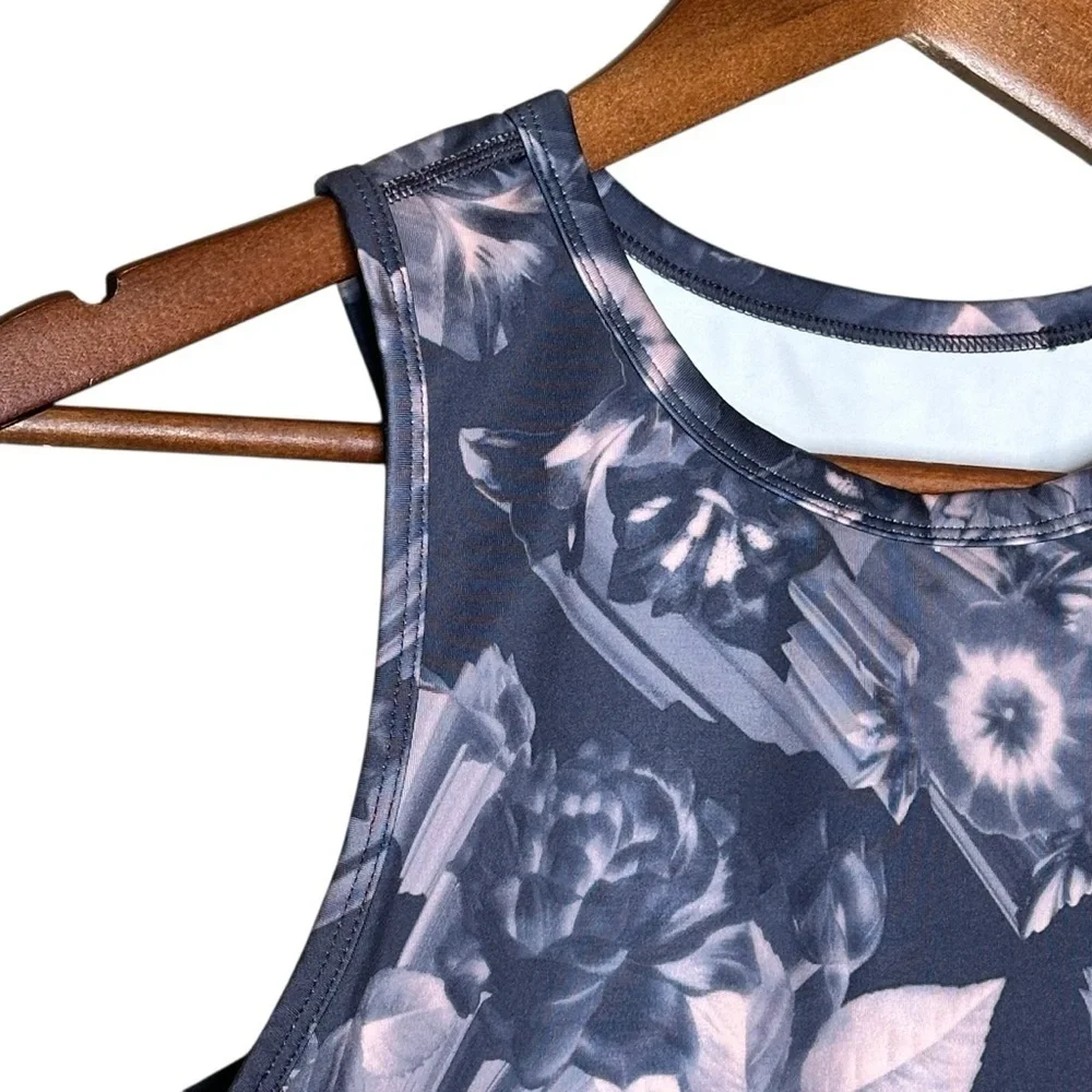 Women's Nike Epic Lux Running Floral Print Tank M Pink Gray Gym Running Yoga